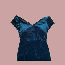 Load image into Gallery viewer, VELVET PRINCESS ELEGANT V-NECK DRESS
