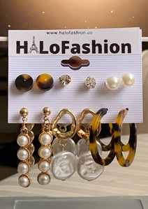 Gold Metal And Pearl Earrings Set.