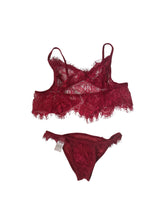 Load image into Gallery viewer, SEXY UNDERWEAR LACE 2 PIECES SIZE S - XL
