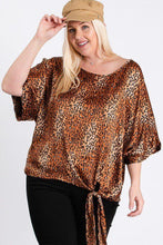 Load image into Gallery viewer, Short Sleeve Side Knot Hemline Leopard Print Woven Top
