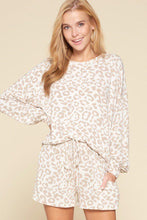 Load image into Gallery viewer, Leopard Printed Knit Loungewear Set
