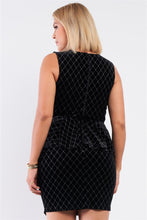 Load image into Gallery viewer, Quilted Glitter Print Sleeveless Bow Gathered Plunging V-neck Flare Hem Fitted Mini Dress
