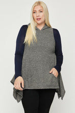Load image into Gallery viewer, Plus Size Two Tone Knit, Sleeveless Top
