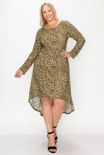 Load image into Gallery viewer, Cheetah Print Dress Featuring A Round Neck
