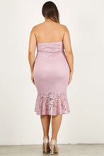 Load image into Gallery viewer, Plus Size Lace, Strapless Bodycon Midi Dress

