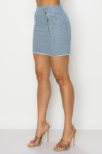 Load image into Gallery viewer, Button Frayed Denim Mini Skirt
